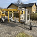 12m omme trailerlift Årg. 2015 med selvtræk 125 kg lastevne. Aktiv jibarm Klar til brug